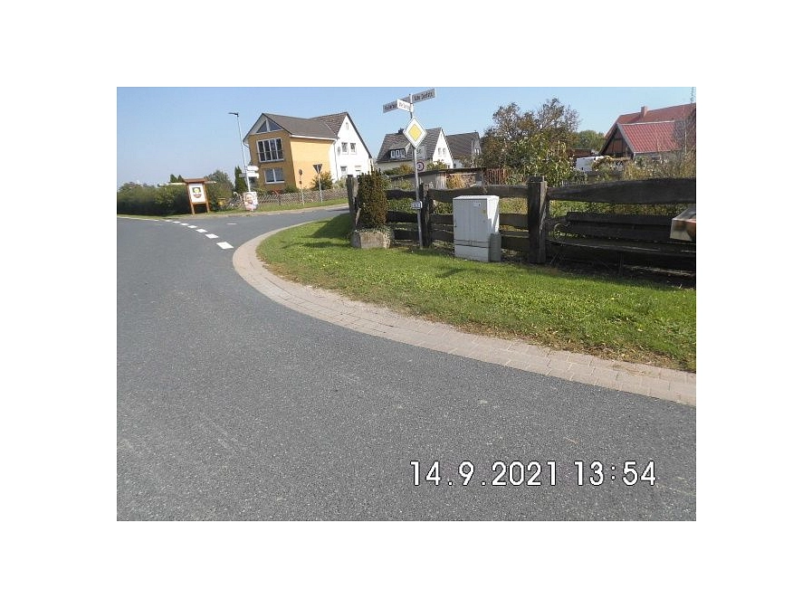 Alferde Alte Dorfstraße (Rasenfläche) 172.JPG