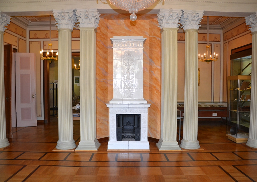 Kamin Lavessaal Jagdschloss