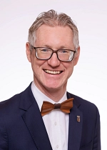 Portraitfoto Olaf Klaß.jpg
