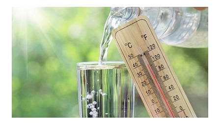 Thermometer bei Hitze © jozsitoeroe - stock.adobe.com